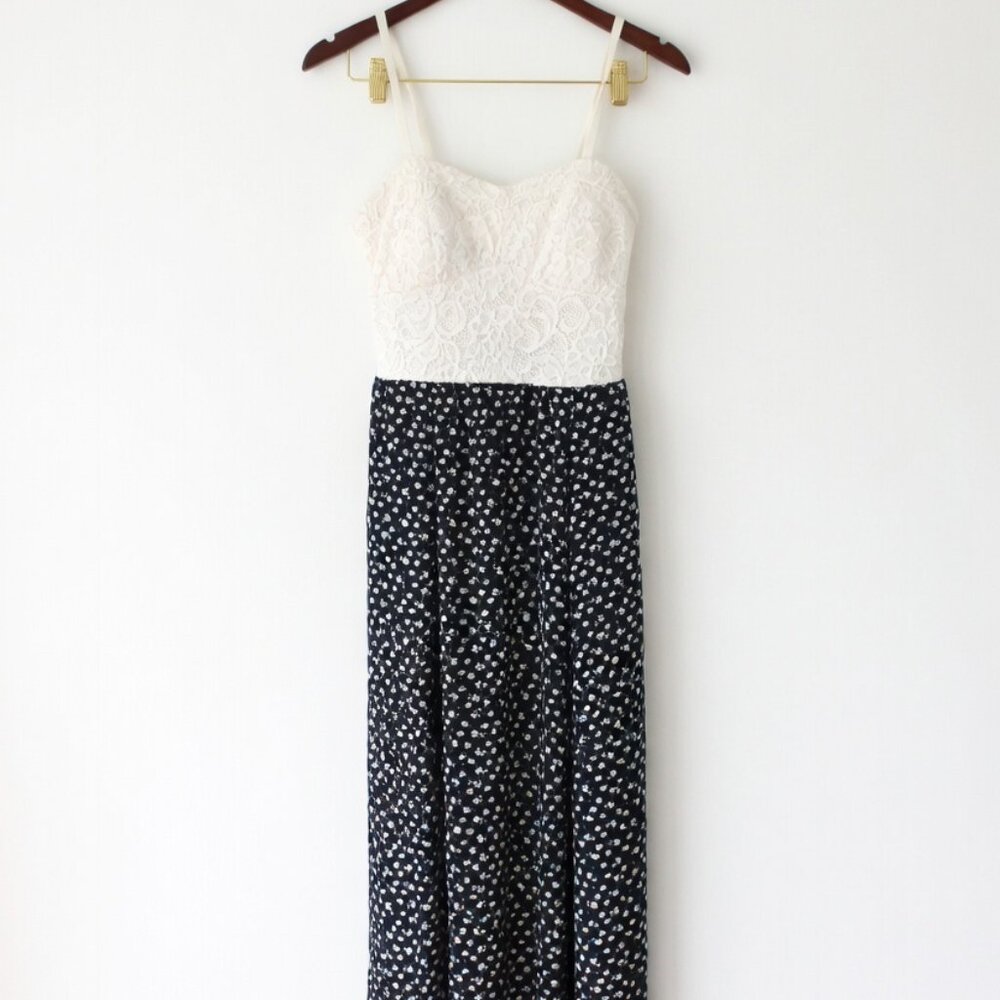 Candie’s Lace & Floral Mixed Media Maxi Dress medium